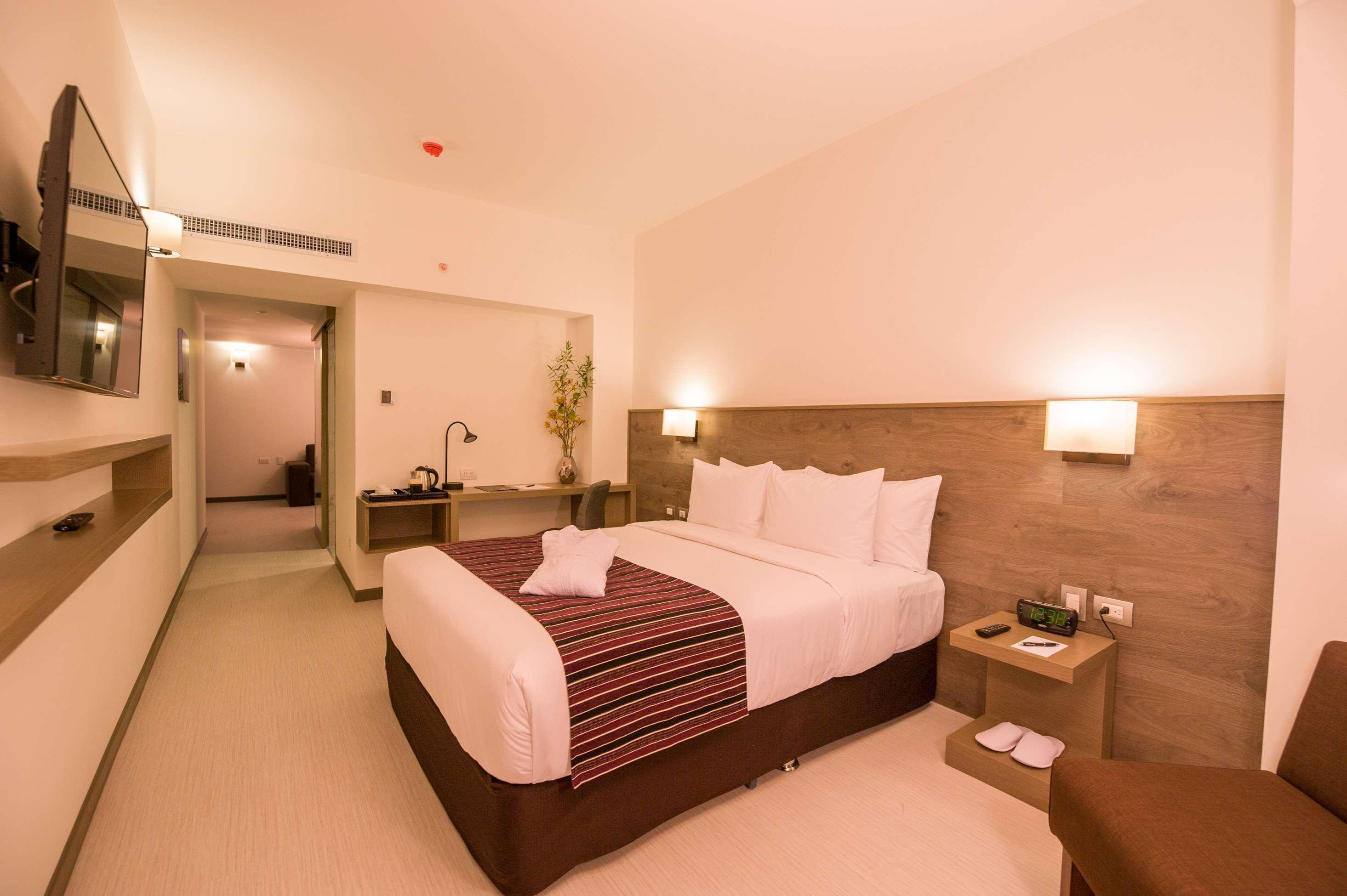 Best Western Posada Royale Hotel & Suites Simi Valley Eksteriør bilde